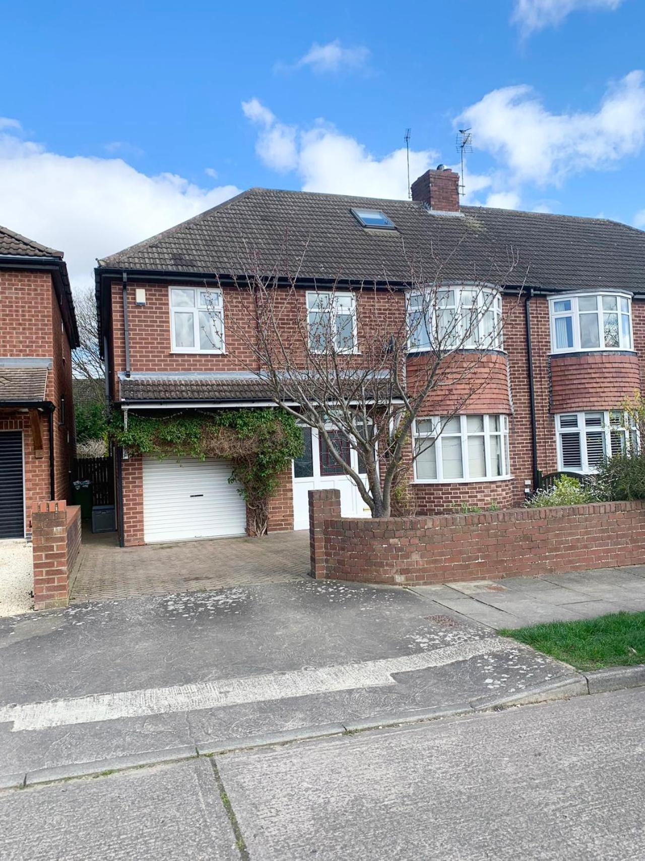 Spacious Five-Bedroom House Close To York Centre - Orchid House Экстерьер фото